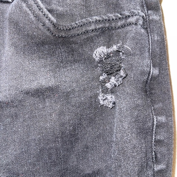 SO Black Super High Rise Distressed Skinny Jeggings - size 3 (26) - Picture 4 of 9